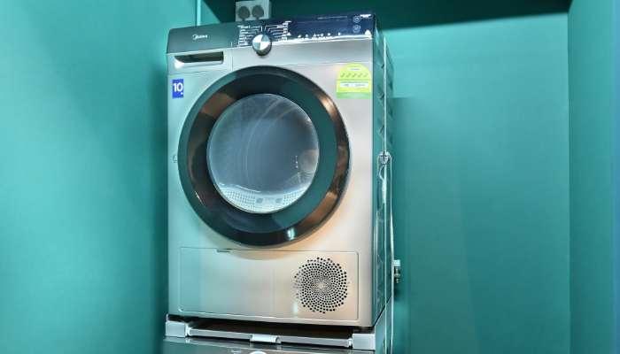 Laundry Service (Chargeable)  Dream Chaser Boutique Capsule Hotel Singapore City
