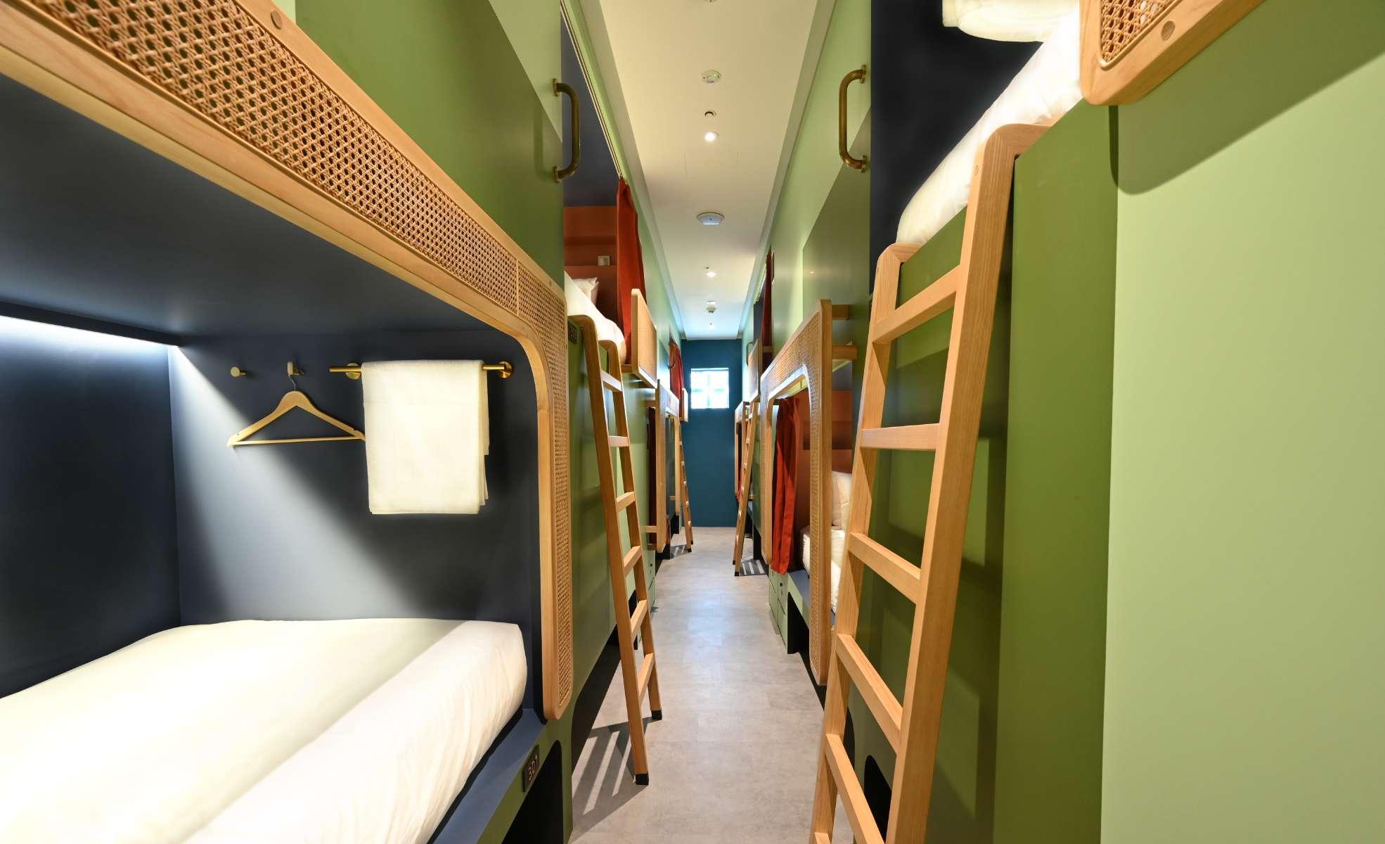 None  Dream Chaser Boutique Capsule Hotel Singapore City