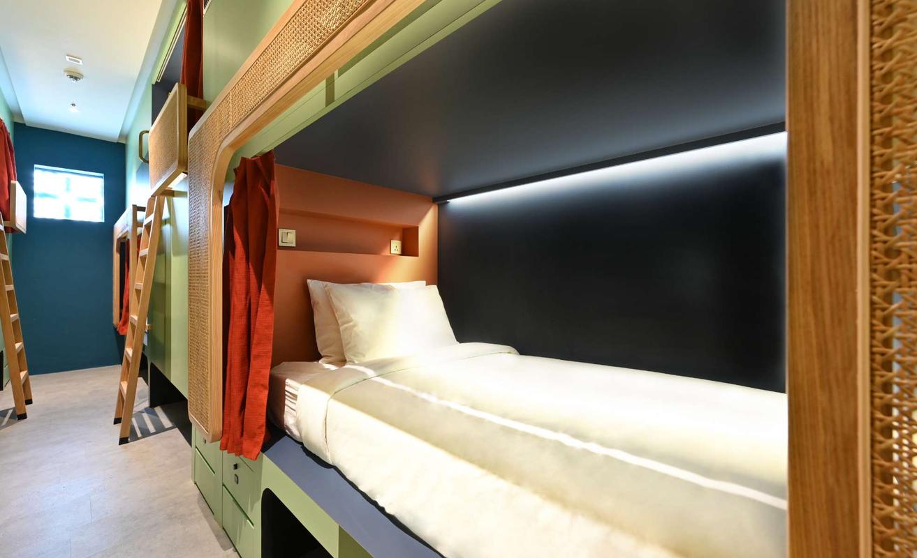 Female-Only Single Pods  Dream Chaser Boutique Capsule Hotel Singapore City Female-Only Single Pods  Dream Chaser Boutique Capsule Hotel Singapore City